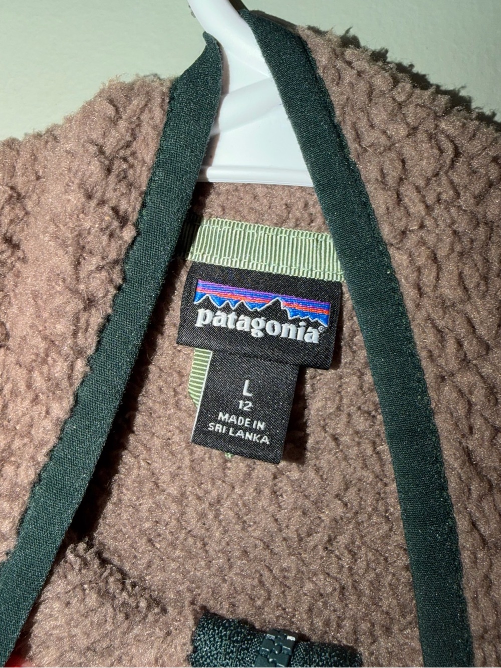 Patagonia Kids Brown Sherpa Fleece Jacket Green Trim Large 13 - Picture 7 of 7
